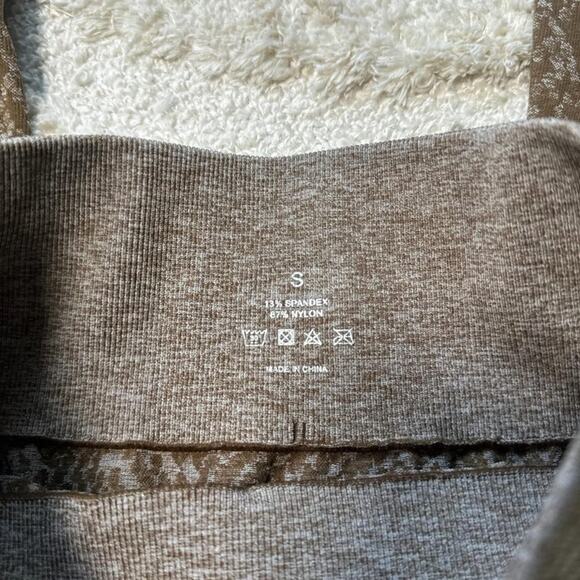 NVGTN Mocha Snakeskin Seamless Leggings - Picture 4 of 6